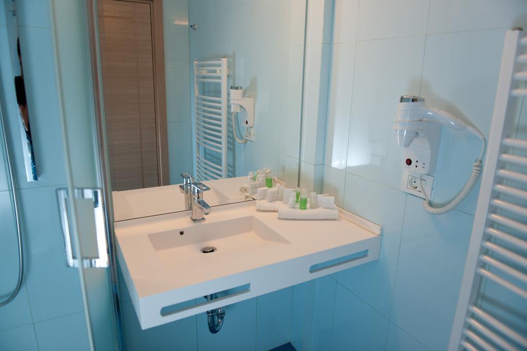 Hotel Leon & Spa أراد المظهر الخارجي الصورة