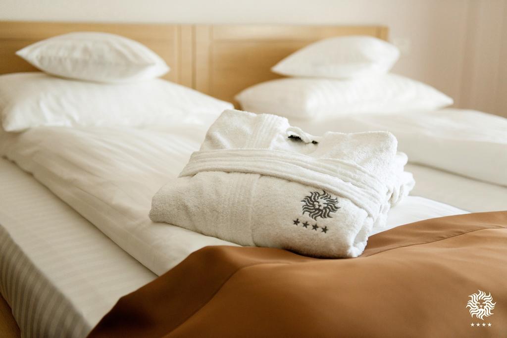 Hotel Leon & Spa أراد الغرفة الصورة